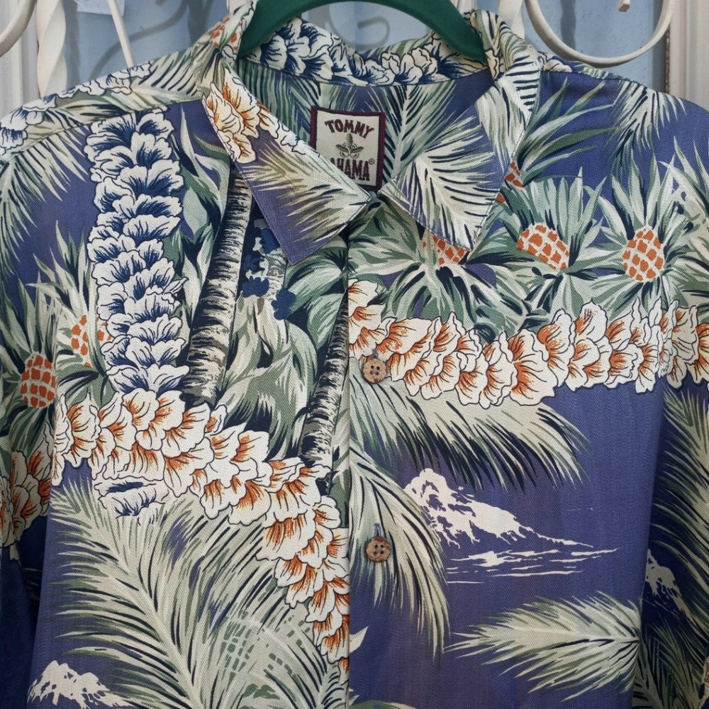 Tommy Bahama Silk Button-up Hawaiian Tropical Green    Men Size Large - Picture 9 of 16